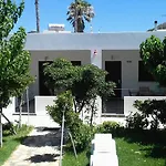 Pansion Katerina Skyros Αχερούνες