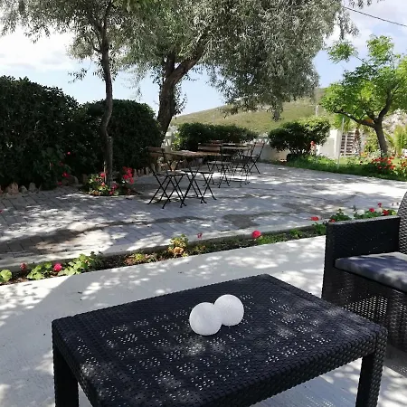 Pansion Katerina Skyros Apartment