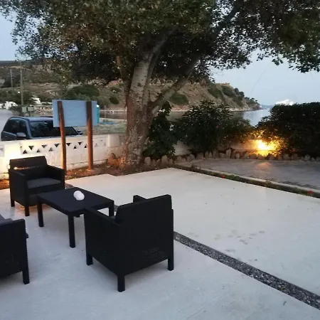 Pansion Katerina Skyros