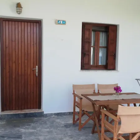 Pansion Katerina Skyros *